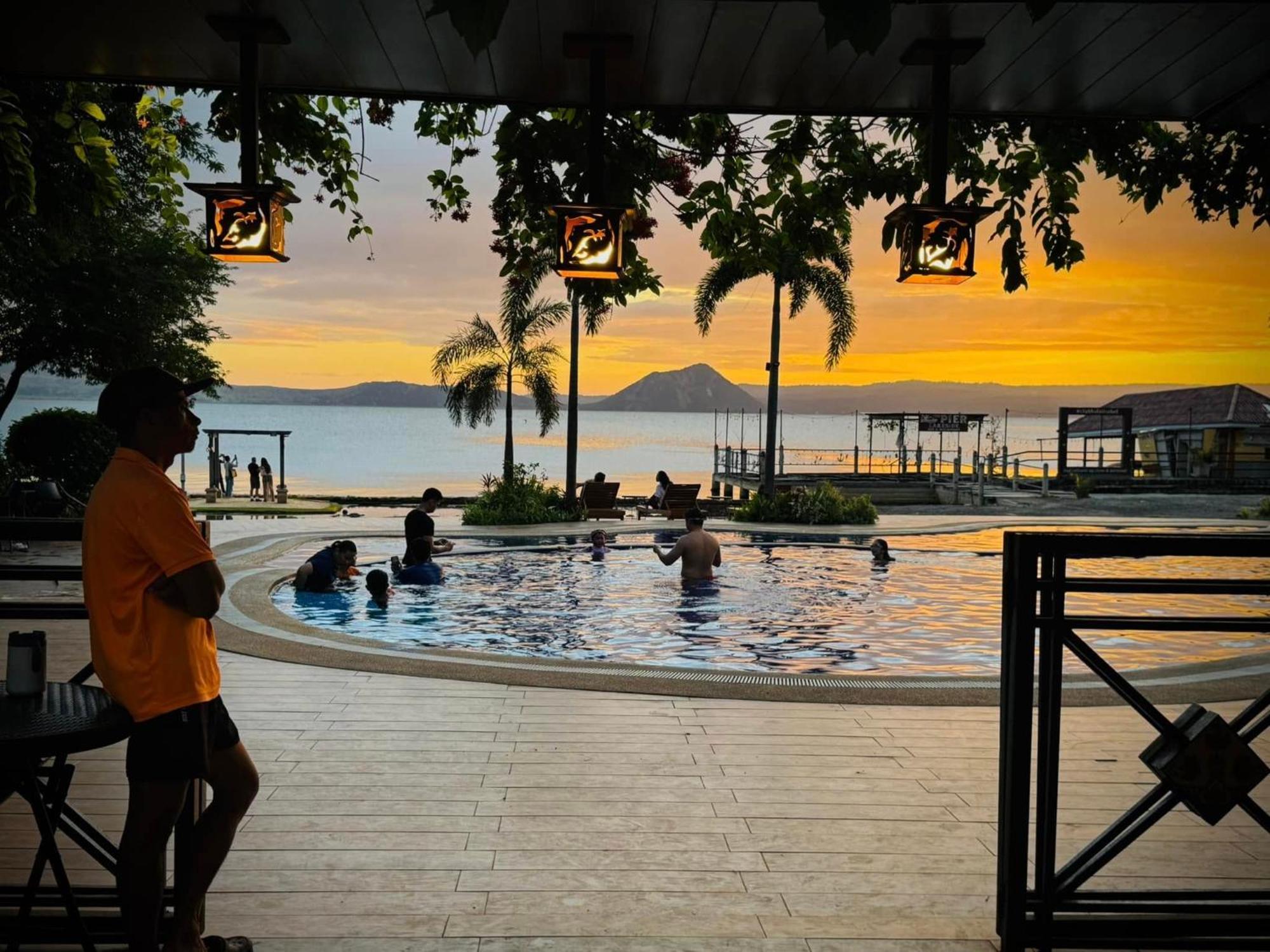 Club Balai Isabel Taal Lakeview 305 Malvar